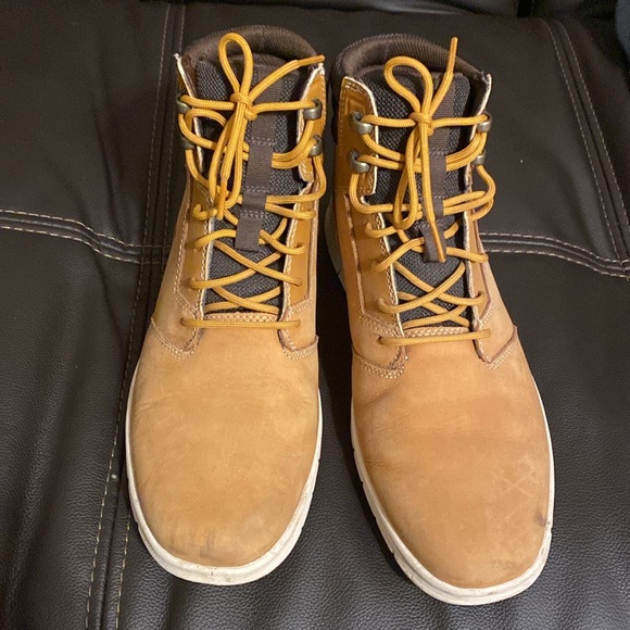Men’s 8.5 Timberland Boots - Picture 3 of 4